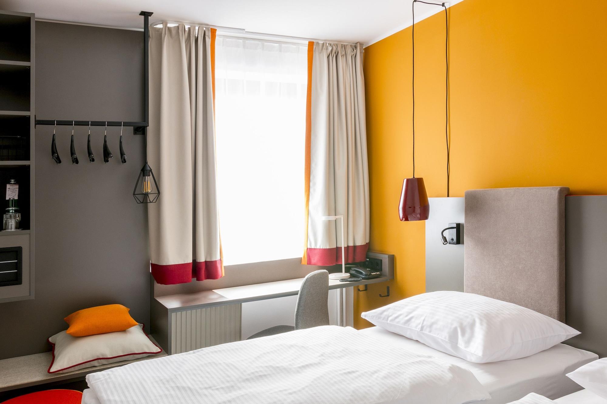 Готель Vienna House Easy By Wyndham Cracow