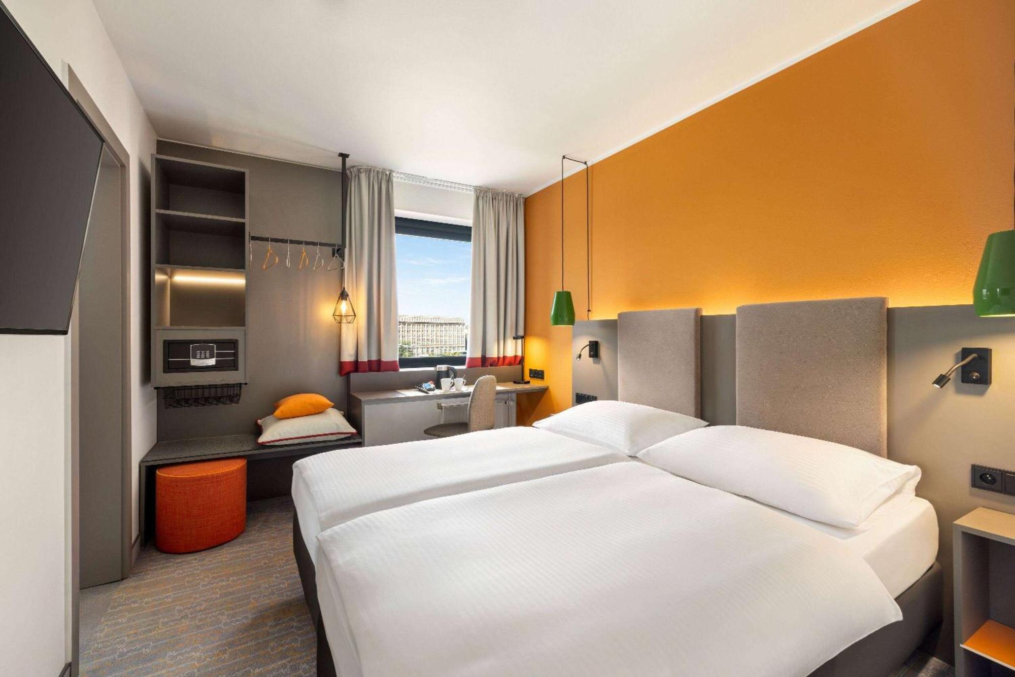 Готель Vienna House Easy By Wyndham Cracow 3*