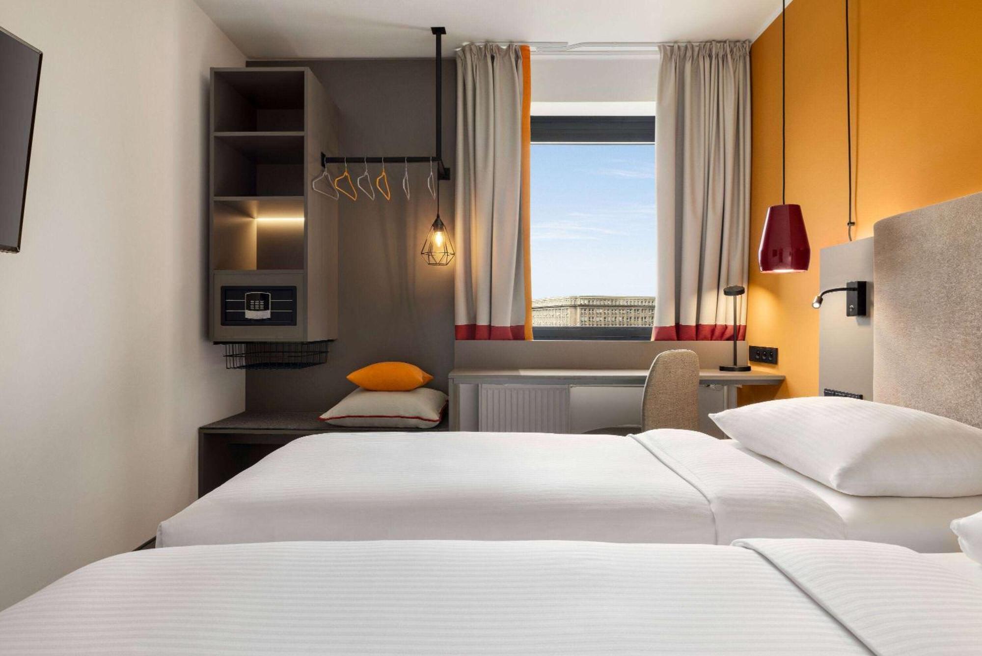 Vienna House Easy By Wyndham Cracow Готель